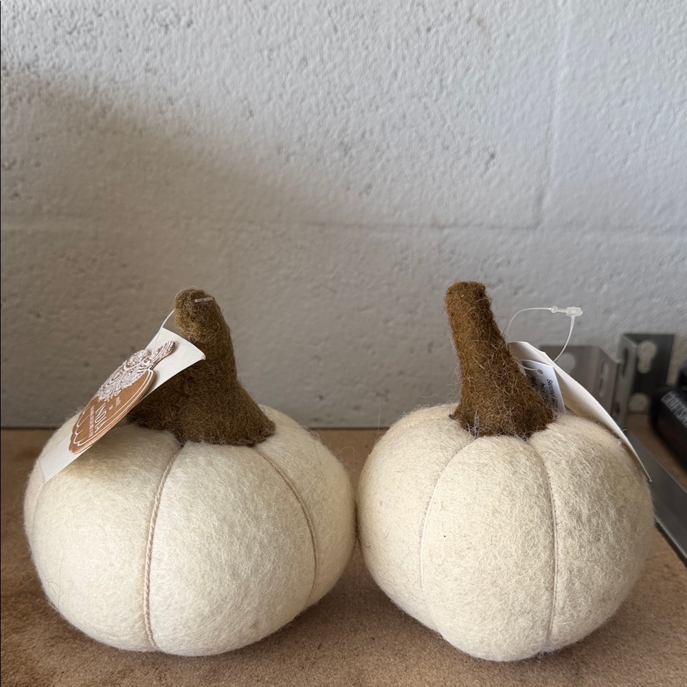 Adia Cream and Brown Felt Pumpkins